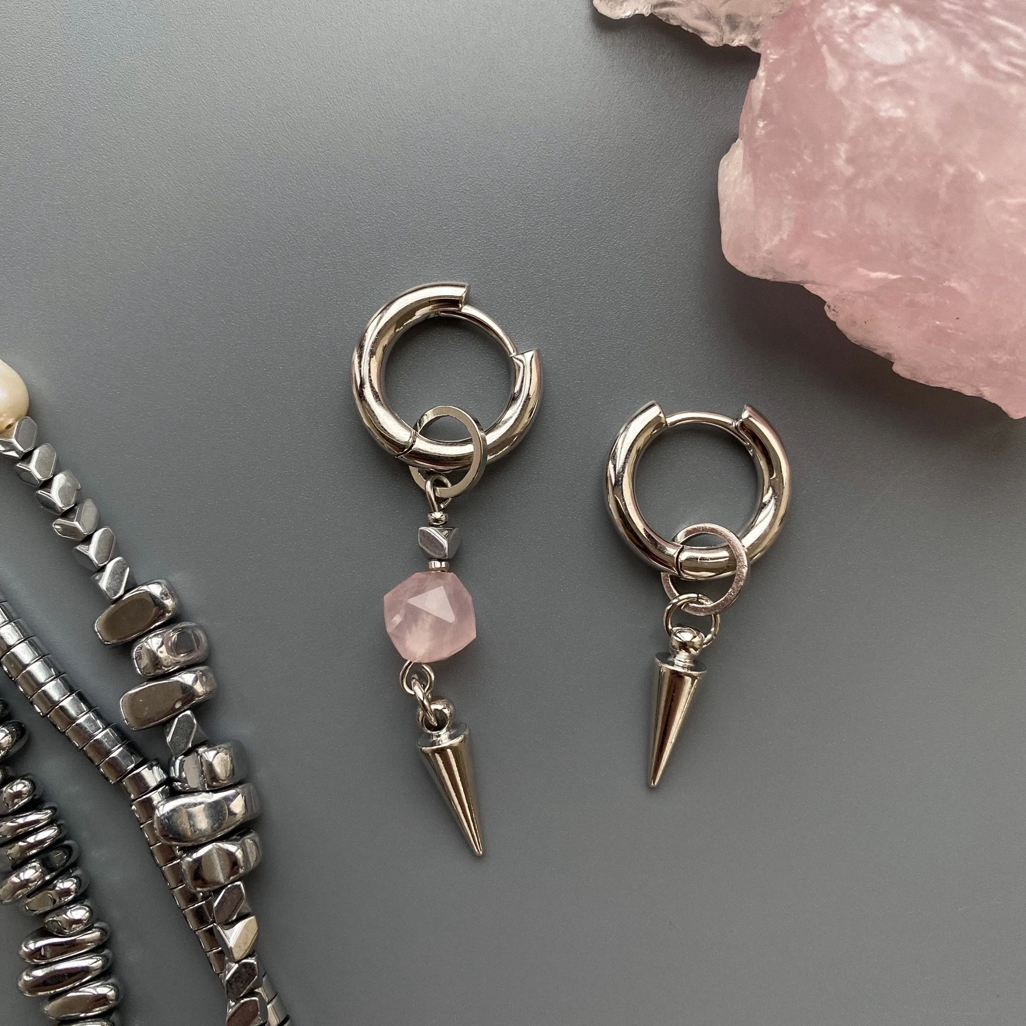 Серьги с розовым кварцем и гематитом